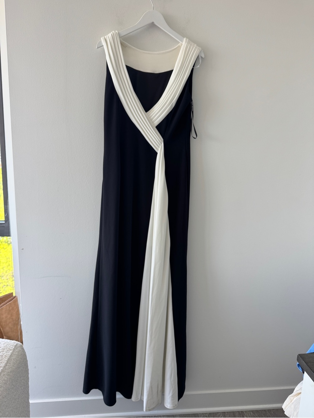 TADASHI SHOJI Plaza Drape Back Gown L - Picture 7 of 8